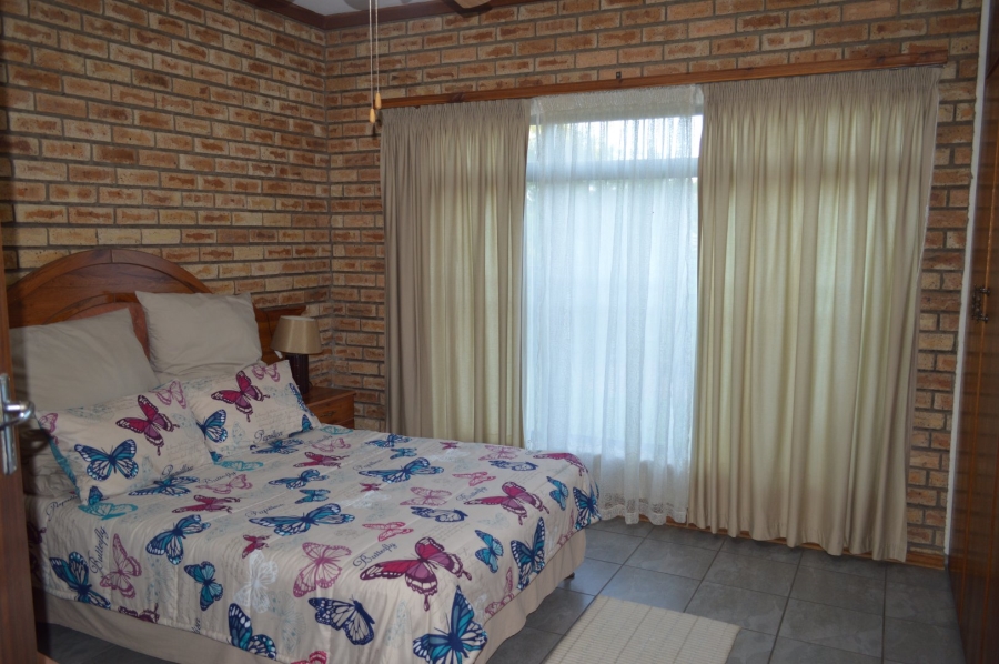 6 Bedroom Property for Sale in Doringkruin North West